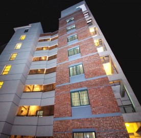 Iqbal Manjil Service Apartment